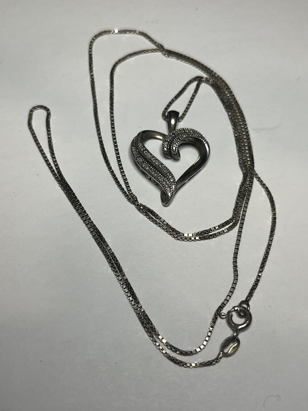 Beautiful SUN Diamond Sterling Heart Pendant and Italian Box Chain 30"